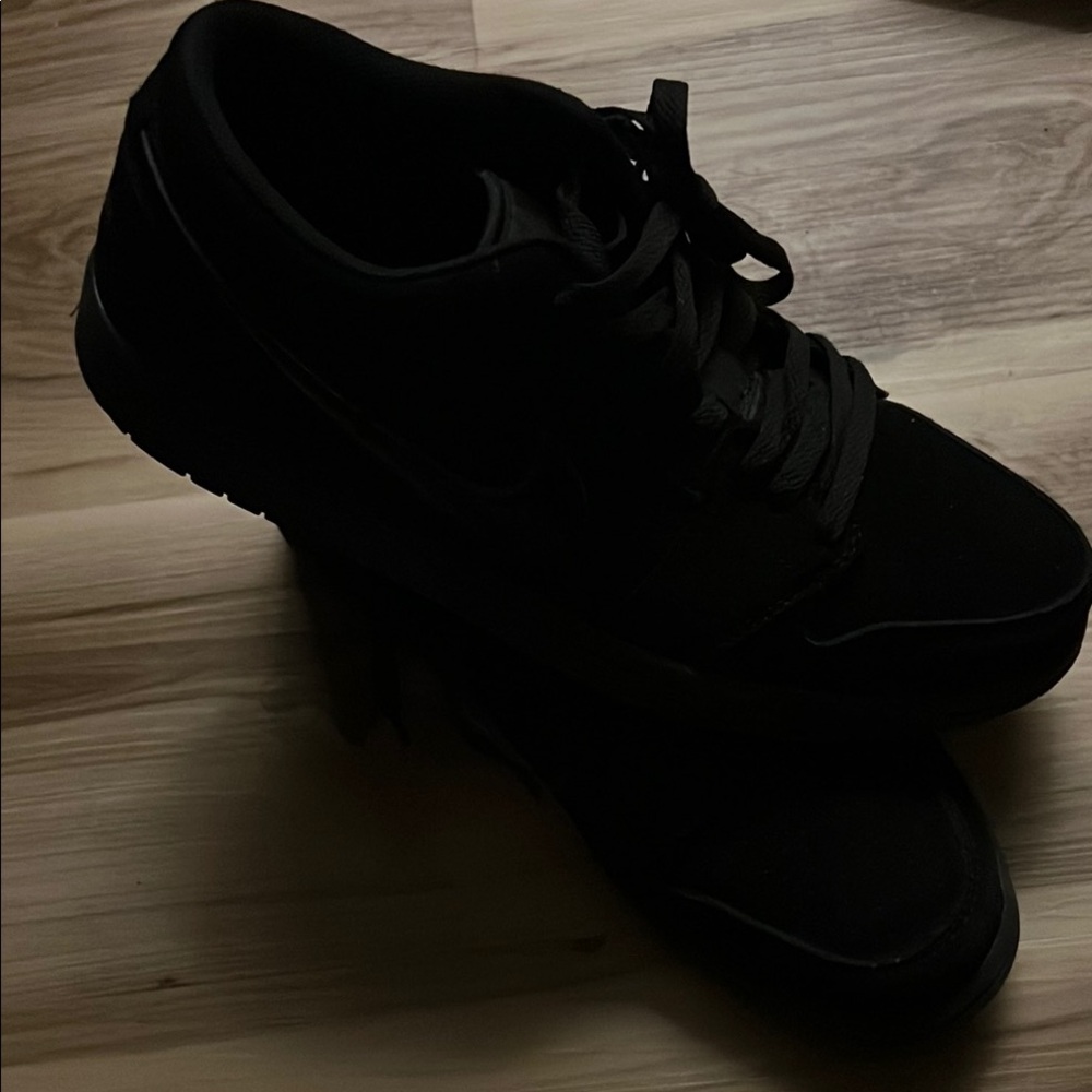 Nike Black Sneakers
